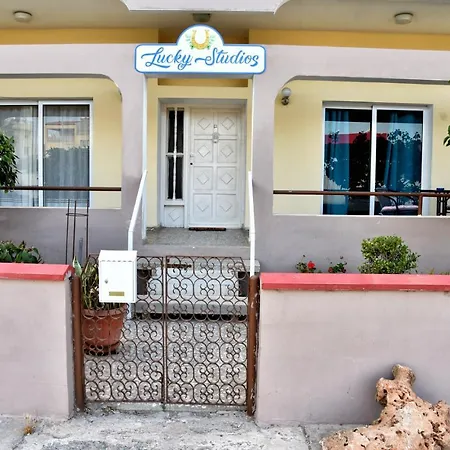 Lucky 4 * Paralimni