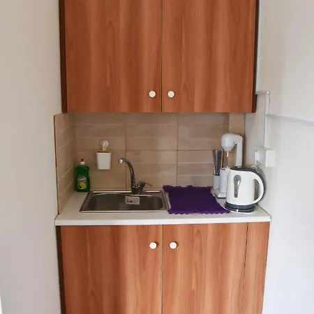 Lucky 4 * Paralimni